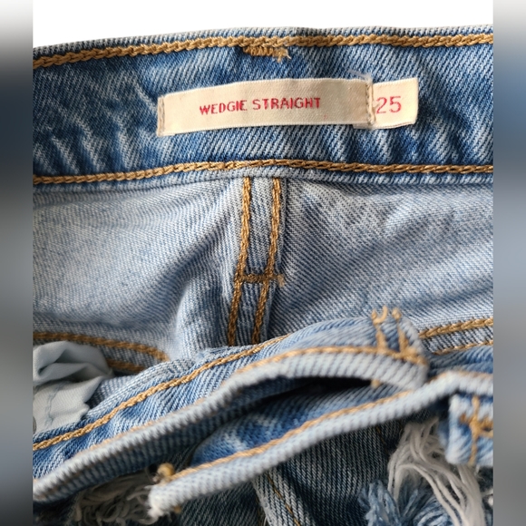 LEVI'S PREMIUM | WEDGIE STRAIGHT RAW HEM JEANS | SIZE 25 - Picture 5 of 14